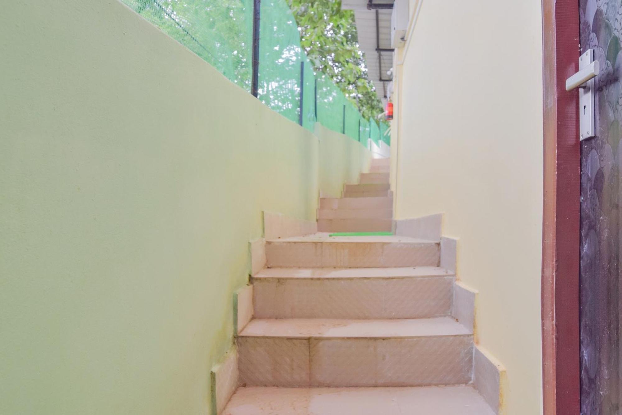 Hotel O Darshini Homes Ґувахаті Екстер'єр фото